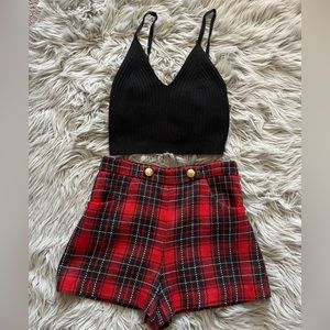 Women’s Zara high wasted shorts. Size medium. Worn once. Super cute!